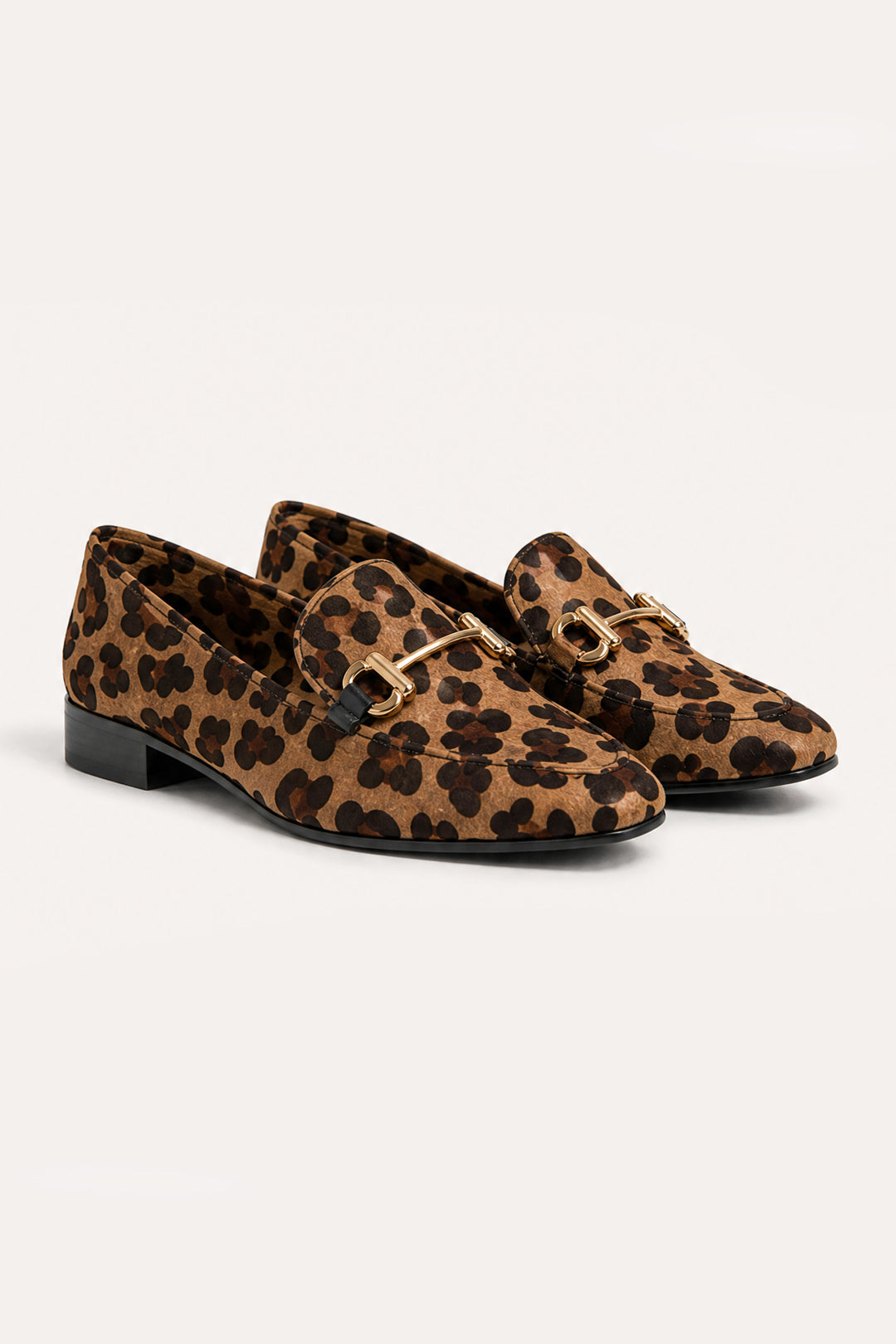 Leopard pumps